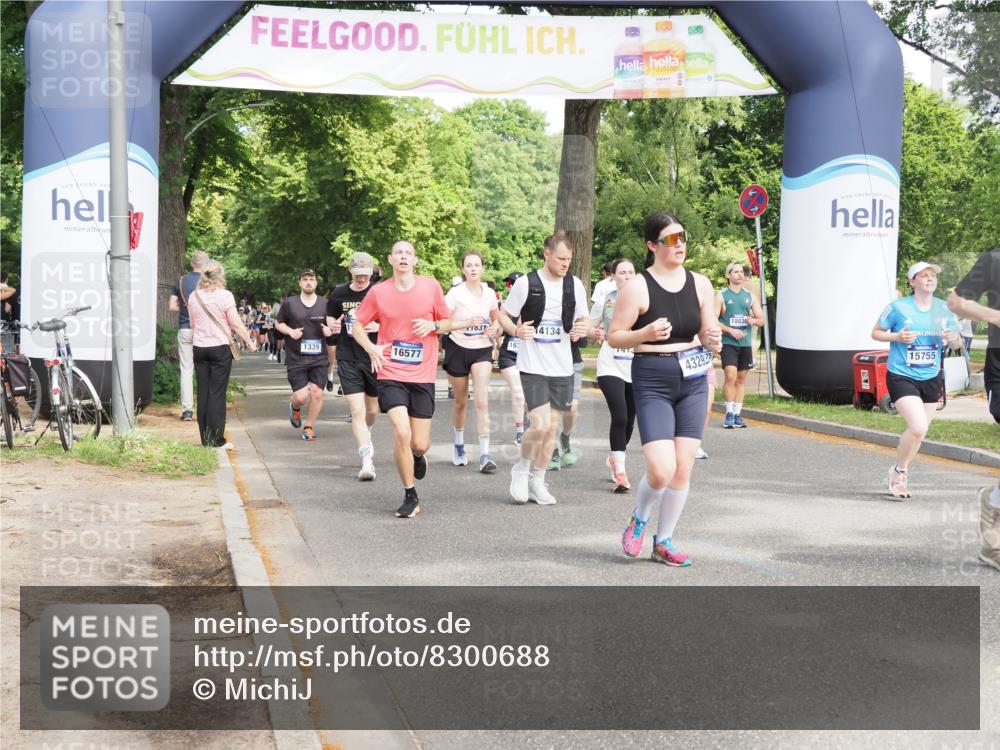 29.06.2025 - hella hamburg halbmarathon MichiJ http://msf.ph/oto/8300688 29.06.2025 11:30:23 Zwischen KM18-KM19 3398, 4329, 7350, 8549, 9946, 10001, 10269, 10940, 11621, 11801, 11831, 12218, 12318, 12444, 14134, 15575, 15755, 16360, 16577, 17267, 18036 meine-sportfotos.de