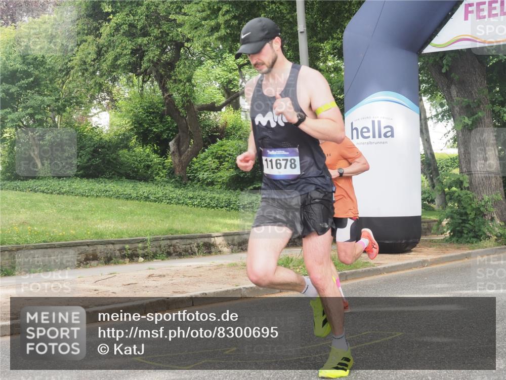29.06.2025 - hella hamburg halbmarathon KatJ http://msf.ph/oto/8300695 29.06.2025 10:14:01 Zwischen KM18-KM19 7963 meine-sportfotos.de