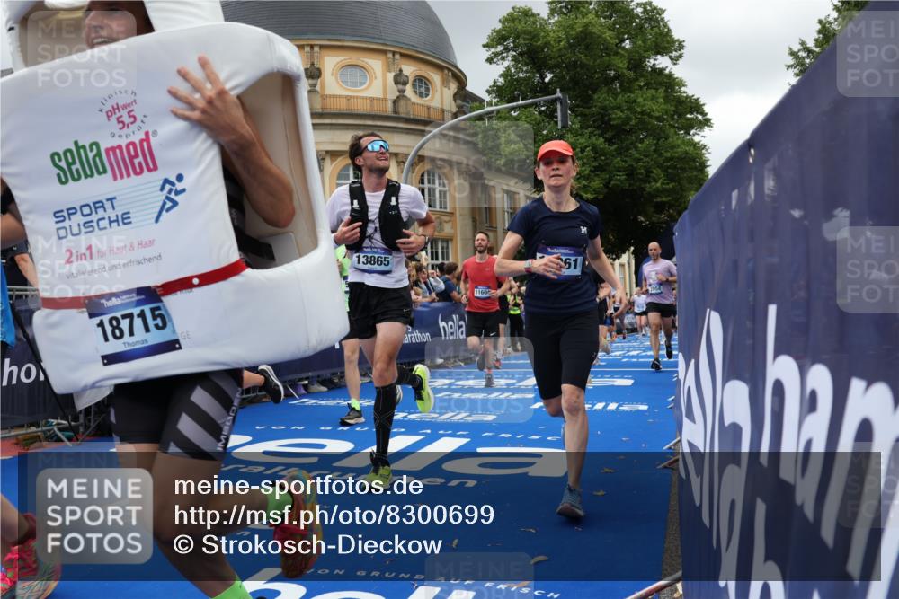 29.06.2025 - hella hamburg halbmarathon Strokosch-Dieckow http://msf.ph/oto/8300699 29.06.2025 10:53:41 Ziel 1422, 1502, 2058, 2082, 2518, 2630, 3399, 3819, 5399, 5607, 6260, 6762, 6877, 7177, 8285, 8335, 9922, 10529, 10549, 10895, 11588, 11589, 11604, 12632, 13865, 14702, 14818, 15061, 15441, 15502, 15856, 16092, 17482, 17740, 18143, 18249, 18487, 18514, 18666, 18715, 18759 meine-sportfotos.de