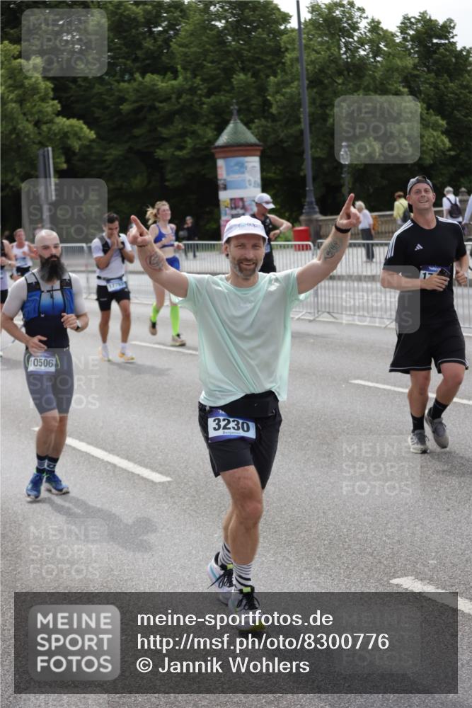 29.06.2025 - hella hamburg halbmarathon Jannik Wohlers http://msf.ph/oto/8300776 29.06.2025 10:37:15 Lombardsbrücke 1475, 2199, 2640, 2853, 3230, 3633, 5171, 5186, 5522, 5875, 6243, 6821, 6955, 7124, 7321, 7350, 7777, 9247, 9288, 9895, 10159, 10476, 10506, 10919, 11183, 11801, 11882, 11888, 12123, 12242, 12254, 12472, 12824, 13650, 14130, 14657, 16032, 16582, 16680, 16706, 16837, 17355, 17793, 17798, 18317, 18319, 18903 meine-sportfotos.de