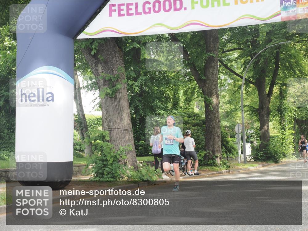 29.06.2025 - hella hamburg halbmarathon KatJ http://msf.ph/oto/8300805 29.06.2025 10:14:04 Zwischen KM18-KM19 7963 meine-sportfotos.de