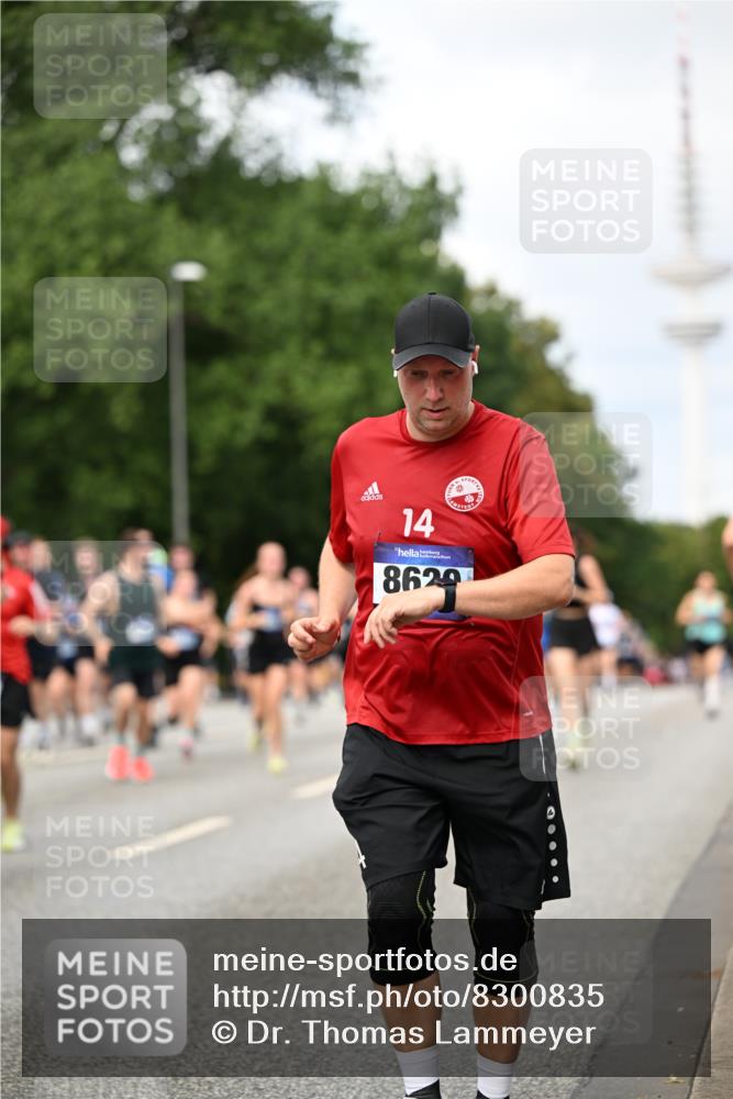 29.06.2025 - hella hamburg halbmarathon Dr. Thomas Lammeyer http://msf.ph/oto/8300835 29.06.2025 10:37:56 Kennedybrücke 1189, 1275, 1896, 2526, 2776, 3264, 3340, 3345, 3812, 3848, 4361, 4433, 4449, 4807, 4824, 4826, 5075, 5141, 5557, 5561, 5584, 5821, 5822, 5887, 6364, 6515, 6516, 6956, 7027, 7309, 7565, 7633, 7653, 7982, 8157, 8277, 8349, 8375, 8377, 8383, 8401, 8620, 9234, 9258, 9438, 9706, 9799, 9875, 9995, 10048, 10800, 11092, 11111, 11229, 11237, 11260 meine-sportfotos.de