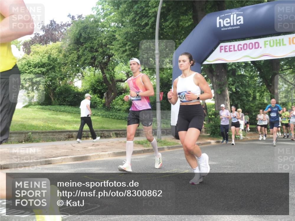 29.06.2025 - hella hamburg halbmarathon KatJ http://msf.ph/oto/8300862 29.06.2025 10:43:17 Zwischen KM18-KM19 1180, 4868, 6591, 6720, 8330, 8393 meine-sportfotos.de
