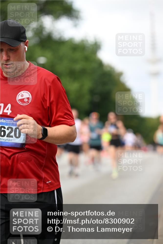 29.06.2025 - hella hamburg halbmarathon Dr. Thomas Lammeyer http://msf.ph/oto/8300902 29.06.2025 10:37:58 Kennedybrücke 1189, 1275, 1896, 2038, 2526, 2776, 3264, 3340, 3345, 3848, 4361, 4433, 4449, 4807, 4824, 4826, 5075, 5141, 5557, 5561, 5584, 5821, 5822, 5887, 6364, 6515, 6516, 6956, 7027, 7565, 7633, 7653, 7982, 8157, 8277, 8349, 8375, 8377, 8383, 8401, 8620, 9234, 9258, 9438, 9706, 9799, 9875, 9995, 10048, 10561, 10800, 11092, 11111, 11229, 11237, 11260 meine-sportfotos.de