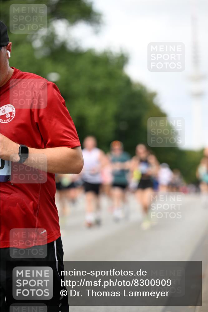 29.06.2025 - hella hamburg halbmarathon Dr. Thomas Lammeyer http://msf.ph/oto/8300909 29.06.2025 10:37:58 Kennedybrücke 1189, 1275, 1896, 2038, 2526, 2776, 3264, 3340, 3345, 3848, 4361, 4433, 4449, 4807, 4824, 4826, 5075, 5141, 5557, 5561, 5584, 5821, 5822, 5887, 6364, 6515, 6516, 6956, 7027, 7565, 7633, 7653, 7982, 8157, 8277, 8349, 8375, 8377, 8383, 8401, 8620, 9234, 9258, 9438, 9706, 9799, 9875, 9995, 10048, 10561, 10800, 11092, 11111, 11229, 11237, 11260 meine-sportfotos.de