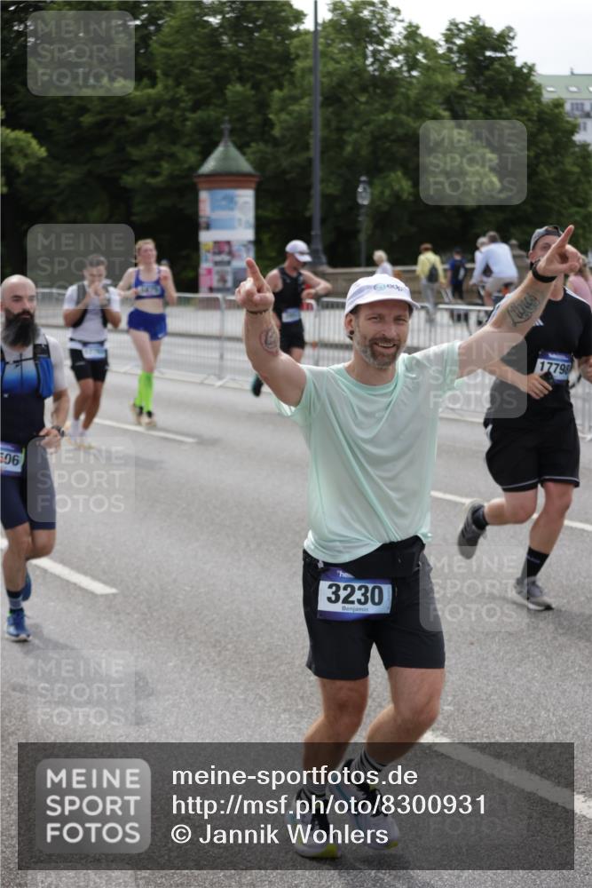 29.06.2025 - hella hamburg halbmarathon Jannik Wohlers http://msf.ph/oto/8300931 29.06.2025 10:37:15 Lombardsbrücke 1475, 2199, 2640, 2853, 3230, 3633, 5171, 5186, 5522, 5875, 6243, 6821, 6955, 7124, 7321, 7350, 7777, 9247, 9288, 9895, 10159, 10476, 10506, 10919, 11183, 11801, 11882, 11888, 12123, 12242, 12254, 12472, 12824, 13650, 14130, 14657, 16032, 16582, 16680, 16706, 16837, 17355, 17793, 17798, 18317, 18319, 18903 meine-sportfotos.de