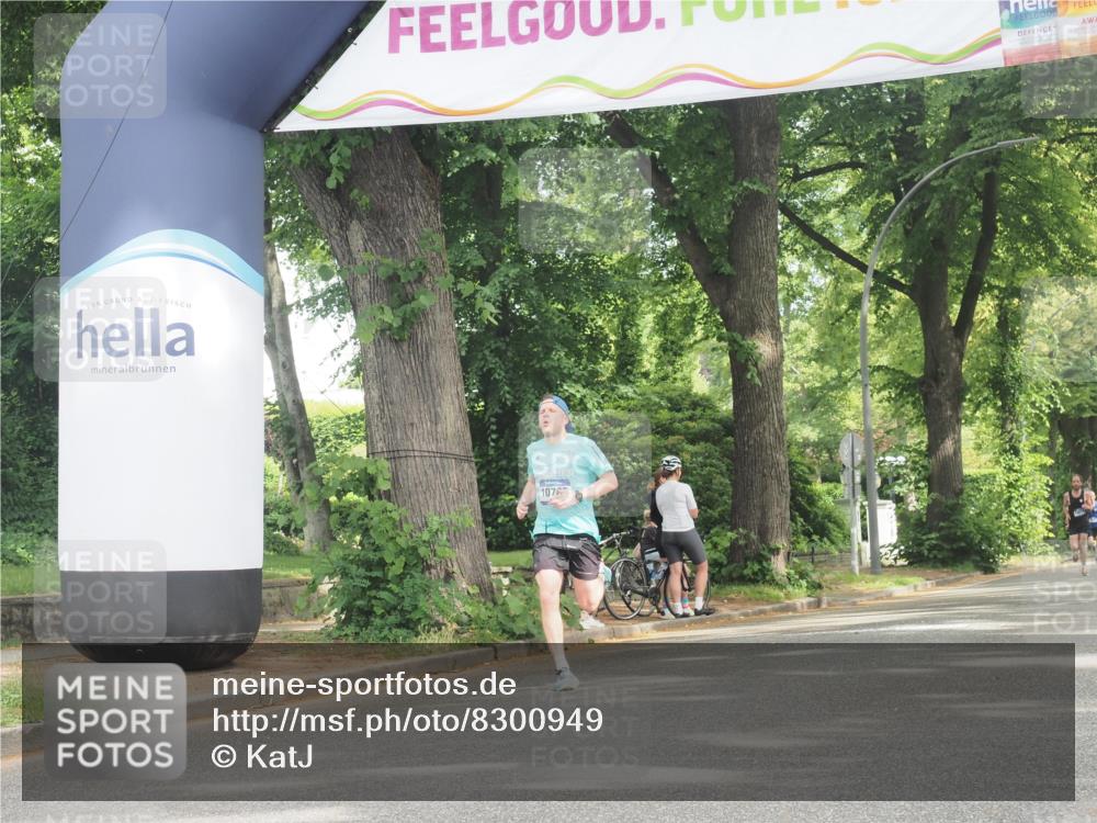 29.06.2025 - hella hamburg halbmarathon KatJ http://msf.ph/oto/8300949 29.06.2025 10:14:04 Zwischen KM18-KM19 7963 meine-sportfotos.de
