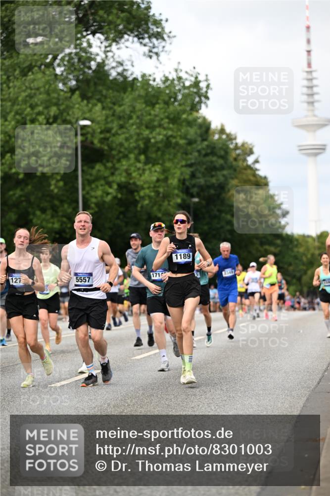 29.06.2025 - hella hamburg halbmarathon Dr. Thomas Lammeyer http://msf.ph/oto/8301003 29.06.2025 10:37:59 Kennedybrücke 1189, 1275, 1896, 2038, 2526, 2776, 3264, 3340, 3345, 3848, 4361, 4433, 4449, 4807, 4824, 4826, 5075, 5141, 5557, 5561, 5566, 5584, 5821, 5822, 5887, 6364, 6515, 6516, 6956, 7027, 7565, 7633, 7653, 7982, 8157, 8277, 8349, 8375, 8377, 8383, 8401, 8620, 9234, 9258, 9438, 9706, 9799, 9875, 9995, 10048, 10561, 10800, 11092, 11111, 11229, 11237, 11260 meine-sportfotos.de