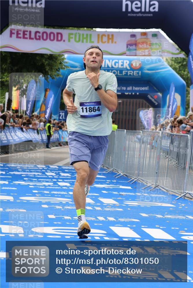 29.06.2025 - hella hamburg halbmarathon Strokosch-Dieckow http://msf.ph/oto/8301050 29.06.2025 10:16:36 Ziel 3944, 11864 meine-sportfotos.de