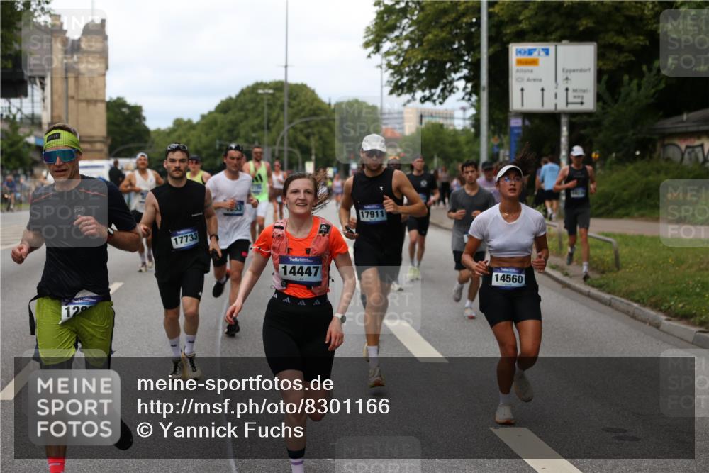 29.06.2025 - hella hamburg halbmarathon Yannick Fuchs http://msf.ph/oto/8301166 29.06.2025 10:37:29 20KM 1353, 1675, 1735, 2653, 4229, 4318, 5011, 5124, 5477, 7026, 7508, 9364, 9371, 9534, 10099, 10251, 11177, 12153, 12723, 12839, 13746, 13807, 14201, 14226, 14447, 14484, 14560, 14813, 14849, 15255, 15328, 15535, 15706, 15851, 15921, 16333, 17733, 17911, 18004, 18274, 18275, 18304, 18449, 18659, 18987, 19009, 19229 meine-sportfotos.de