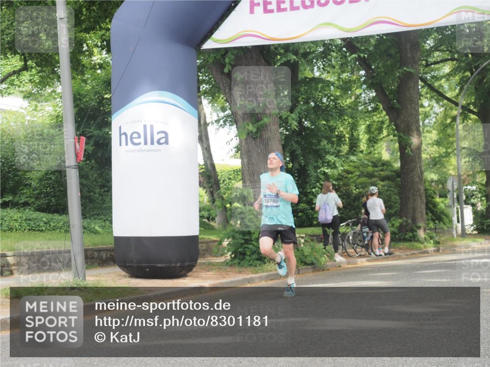 29.06.2025 - hella hamburg halbmarathon KatJ http://msf.ph/oto/8301181 29.06.2025 10:14:05 Zwischen KM18-KM19 7963 meine-sportfotos.de
