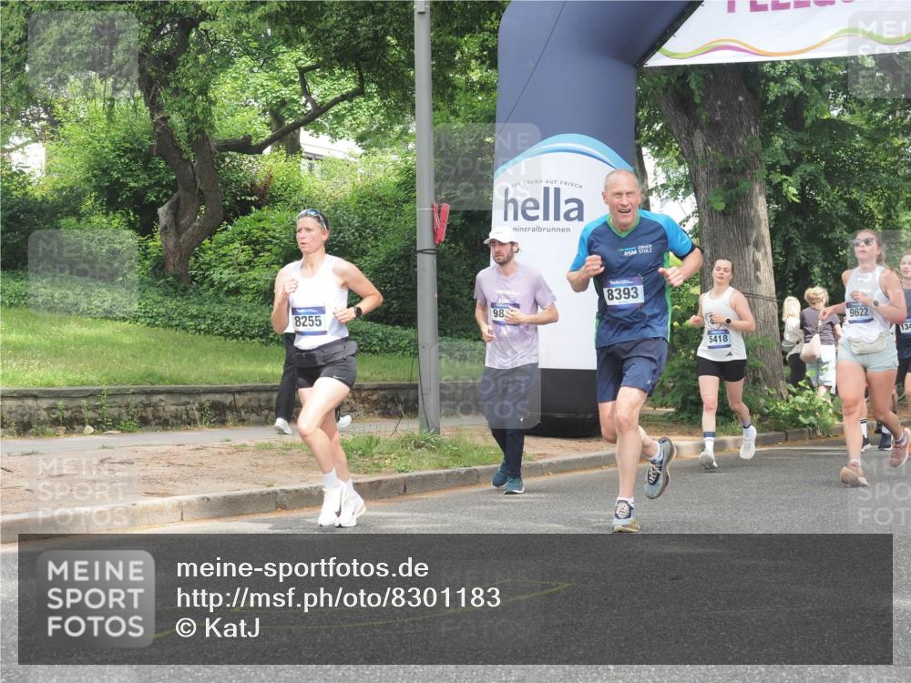 29.06.2025 - hella hamburg halbmarathon KatJ http://msf.ph/oto/8301183 29.06.2025 10:43:19 Zwischen KM18-KM19 3042, 4868, 6591, 6720, 8255, 8393 meine-sportfotos.de