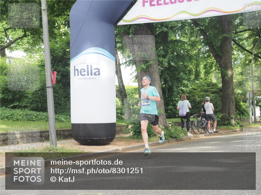 29.06.2025 - hella hamburg halbmarathon KatJ http://msf.ph/oto/8301251 29.06.2025 10:14:05 Zwischen KM18-KM19 7963 meine-sportfotos.de