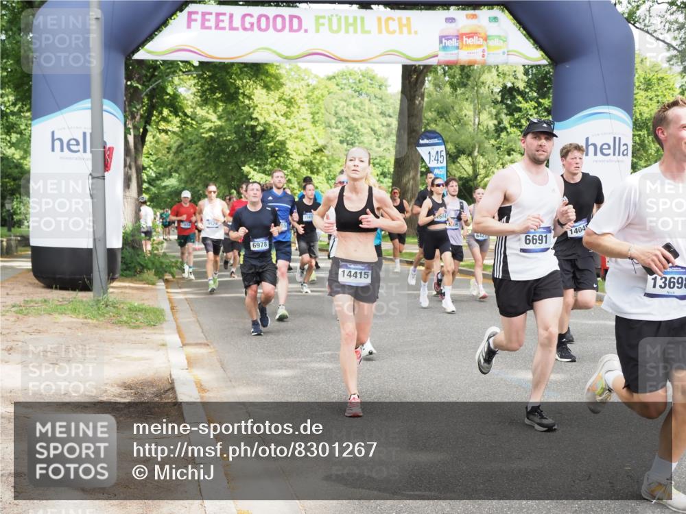29.06.2025 - hella hamburg halbmarathon MichiJ http://msf.ph/oto/8301267 29.06.2025 10:34:43 Zwischen KM18-KM19 1604, 3087, 5528, 5889, 6421, 6691, 7335, 8142, 8482, 8981, 9794, 11185, 11858, 12171, 12269, 12891, 13698, 14045, 14415, 15157, 15451, 15684, 15825, 17008, 17353, 17461, 17865, 18356, 19209 meine-sportfotos.de