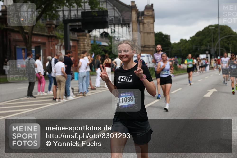 29.06.2025 - hella hamburg halbmarathon Yannick Fuchs http://msf.ph/oto/8301293 29.06.2025 10:49:53 20KM 1130, 1180, 1193, 2982, 3042, 3048, 3058, 3668, 4951, 5287, 5465, 5672, 6569, 6591, 6759, 6924, 7742, 8255, 8311, 8330, 8639, 8863, 9361, 9562, 11039, 11143, 11309, 11554, 11638, 12196, 12515, 13474, 14363, 14461, 15184, 15818, 16375, 16401, 16434, 16625, 16786, 17468, 17615, 17640, 17642, 18125, 18212, 18325, 18340, 18495, 18634, 18741, 18746, 18835, 19120, 19152 meine-sportfotos.de