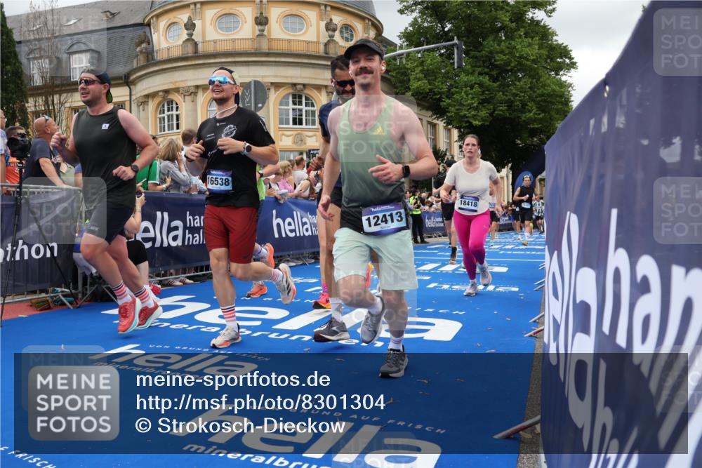 29.06.2025 - hella hamburg halbmarathon Strokosch-Dieckow http://msf.ph/oto/8301304 29.06.2025 10:53:54 Ziel 1151, 1422, 1706, 1815, 1870, 2432, 3096, 6260, 6356, 6374, 6481, 7395, 7918, 7973, 8394, 9922, 10529, 10891, 11789, 12413, 13032, 13869, 14026, 14175, 15502, 16477, 16538, 17348, 17740, 18249, 18308, 18418, 18487, 18759, 18831, 18879, 18915, 19177 meine-sportfotos.de