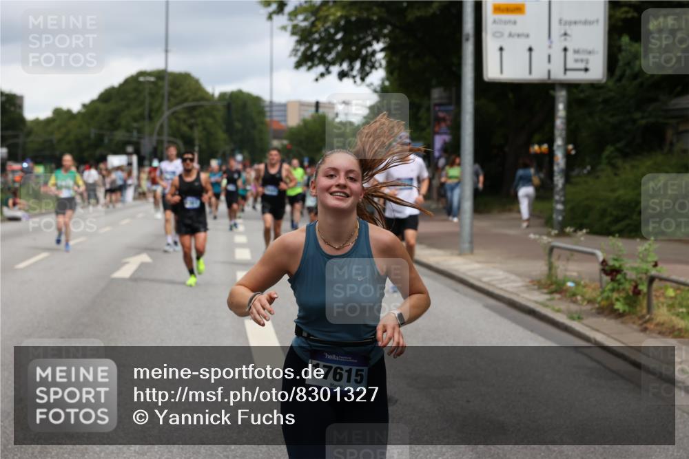29.06.2025 - hella hamburg halbmarathon Yannick Fuchs http://msf.ph/oto/8301327 29.06.2025 10:49:54 20KM 1130, 1180, 1193, 2982, 3042, 3048, 3058, 3668, 4951, 5287, 5465, 5672, 6569, 6591, 6759, 7742, 8255, 8311, 8330, 8639, 8863, 9361, 9562, 11039, 11143, 11309, 11554, 11638, 12196, 12515, 12858, 13474, 14363, 14461, 15134, 15184, 16375, 16401, 16434, 16625, 16786, 17468, 17615, 18125, 18212, 18325, 18340, 18495, 18634, 18741, 18746, 18835, 19120, 19152 meine-sportfotos.de