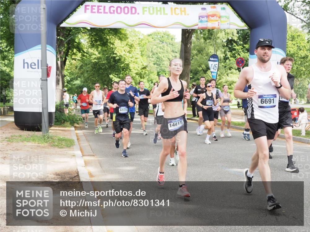29.06.2025 - hella hamburg halbmarathon MichiJ http://msf.ph/oto/8301341 29.06.2025 10:34:43 Zwischen KM18-KM19 1604, 3087, 5528, 5889, 6421, 6691, 7335, 8142, 8482, 8981, 9794, 11185, 11858, 12171, 12269, 12891, 13698, 14045, 14415, 15157, 15451, 15684, 15825, 17008, 17353, 17461, 17865, 18356, 19209 meine-sportfotos.de