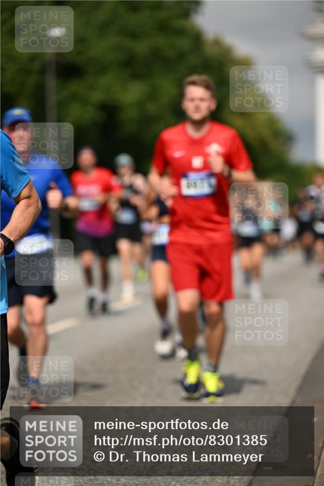 29.06.2025 - hella hamburg halbmarathon Dr. Thomas Lammeyer http://msf.ph/oto/8301385 29.06.2025 10:16:24 Kennedybrücke 1249, 1610, 1785, 1850, 1851, 2963, 2964, 3182, 3248, 3262, 3363, 4453, 5150, 5166, 5176, 6822, 6871, 7014, 7907, 8206, 8207, 8917, 8971, 9428, 10067, 10402, 10685, 11025 meine-sportfotos.de