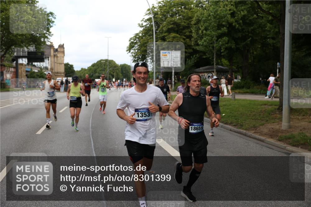 29.06.2025 - hella hamburg halbmarathon Yannick Fuchs http://msf.ph/oto/8301399 29.06.2025 10:37:32 20KM 1353, 1675, 1735, 2653, 4229, 4318, 5011, 5124, 5477, 7026, 7508, 7635, 9364, 9371, 9534, 10099, 10251, 11177, 12153, 12723, 12839, 13398, 13746, 13807, 14201, 14210, 14226, 14447, 14484, 14560, 14849, 15255, 15328, 15706, 15851, 15921, 16314, 16338, 17733, 17911, 18004, 18274, 18275, 18304, 18449, 18659, 18987, 19009, 19229 meine-sportfotos.de