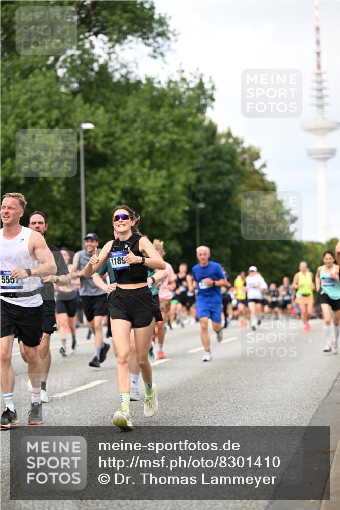 29.06.2025 - hella hamburg halbmarathon Dr. Thomas Lammeyer http://msf.ph/oto/8301410 29.06.2025 10:38:00 Kennedybrücke 1189, 1275, 1896, 2038, 2526, 2776, 2933, 3264, 3340, 3345, 3848, 4361, 4433, 4445, 4449, 4807, 4824, 4826, 5075, 5096, 5141, 5557, 5561, 5566, 5569, 5584, 5821, 5822, 5887, 6364, 6515, 6516, 6956, 7027, 7565, 7633, 7653, 7982, 8157, 8277, 8349, 8375, 8377, 8383, 8401, 8620, 9258, 9438, 9706, 9799, 9875, 9995, 10048, 10071, 10561, 10800, 11092, 11111, 11229, 11237, 11260 meine-sportfotos.de
