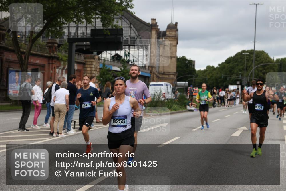 29.06.2025 - hella hamburg halbmarathon Yannick Fuchs http://msf.ph/oto/8301425 29.06.2025 10:49:55 20KM 1130, 1180, 2982, 3042, 3048, 3668, 4951, 5287, 5465, 5672, 5721, 6569, 6591, 6759, 7646, 7742, 8255, 8311, 8330, 8639, 8863, 9361, 9562, 11039, 11143, 11309, 11554, 11638, 12196, 12515, 12858, 13474, 14363, 14461, 15134, 15184, 16043, 16375, 16401, 16434, 16625, 16786, 17468, 17615, 18125, 18212, 18325, 18340, 18495, 18531, 18634, 18741, 18746, 18835, 18966, 19120, 19152 meine-sportfotos.de