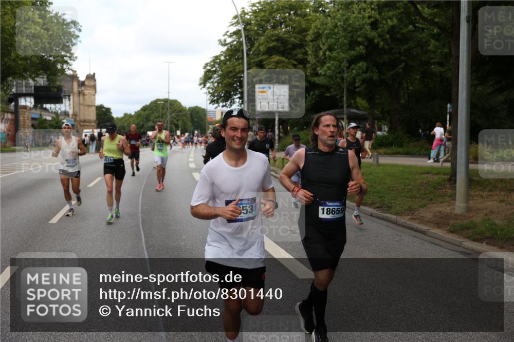 29.06.2025 - hella hamburg halbmarathon Yannick Fuchs http://msf.ph/oto/8301440 29.06.2025 10:37:32 20KM 1353, 1675, 1735, 2653, 4229, 4318, 5011, 5124, 5477, 7026, 7508, 7635, 9364, 9371, 9534, 10099, 10251, 11177, 12153, 12723, 12839, 13398, 13746, 13807, 14201, 14210, 14226, 14447, 14484, 14560, 14849, 15255, 15328, 15706, 15851, 15921, 16314, 16338, 17733, 17911, 18004, 18274, 18275, 18304, 18449, 18659, 18987, 19009, 19229 meine-sportfotos.de