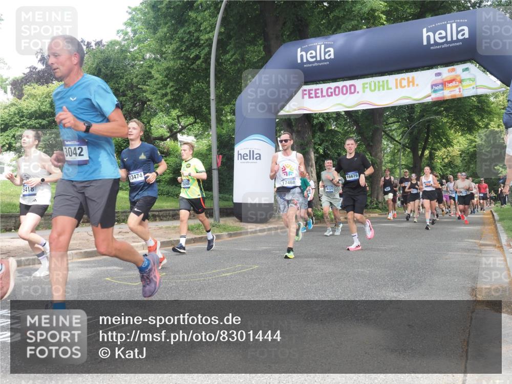 29.06.2025 - hella hamburg halbmarathon KatJ http://msf.ph/oto/8301444 29.06.2025 10:43:22 Zwischen KM18-KM19 3042, 4152, 5418, 6591, 7037, 8255, 8393 meine-sportfotos.de