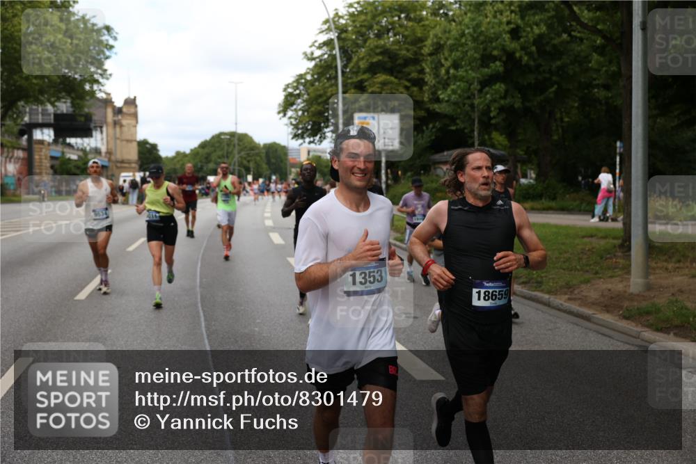 29.06.2025 - hella hamburg halbmarathon Yannick Fuchs http://msf.ph/oto/8301479 29.06.2025 10:37:32 20KM 1353, 1675, 1735, 2653, 4229, 4318, 5011, 5124, 5477, 7026, 7508, 7635, 9364, 9371, 9534, 10099, 10251, 11177, 12153, 12723, 12839, 13398, 13746, 13807, 14201, 14210, 14226, 14447, 14484, 14560, 14849, 15255, 15328, 15706, 15851, 15921, 16314, 16338, 17733, 17911, 18004, 18274, 18275, 18304, 18449, 18659, 18987, 19009, 19229 meine-sportfotos.de