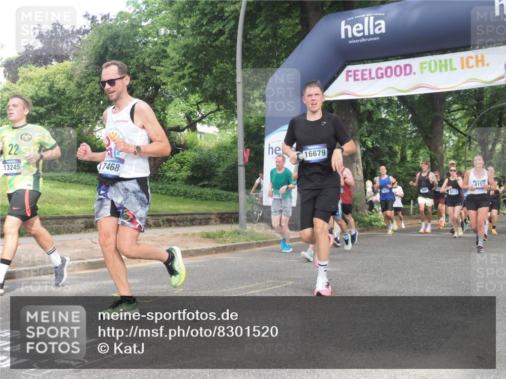 29.06.2025 - hella hamburg halbmarathon KatJ http://msf.ph/oto/8301520 29.06.2025 10:43:23 Zwischen KM18-KM19 1972, 2982, 3042, 4152, 4594, 5418, 7037, 8255, 8393 meine-sportfotos.de