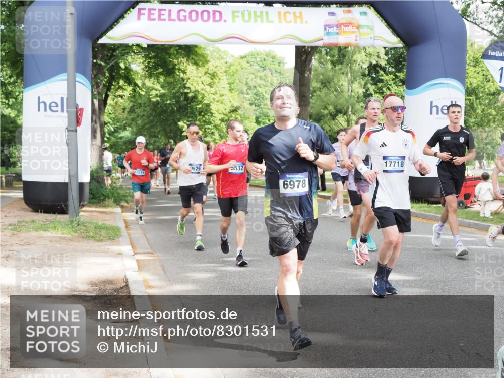 29.06.2025 - hella hamburg halbmarathon MichiJ http://msf.ph/oto/8301531 29.06.2025 10:34:45 Zwischen KM18-KM19 1604, 3087, 5459, 5532, 5889, 6421, 6691, 6978, 8142, 8482, 8981, 9386, 9529, 9786, 11185, 11858, 12171, 12891, 13698, 13728, 14045, 14415, 15157, 15451, 15611, 15684, 15741, 15825, 15973, 17353, 17461, 17669, 17718, 19209 meine-sportfotos.de