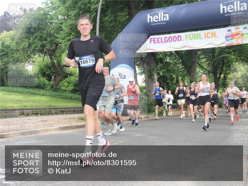 29.06.2025 - hella hamburg halbmarathon KatJ http://msf.ph/oto/8301595 29.06.2025 10:43:23 Zwischen KM18-KM19 1972, 2982, 3042, 4152, 4594, 5418, 7037, 8255, 8393 meine-sportfotos.de