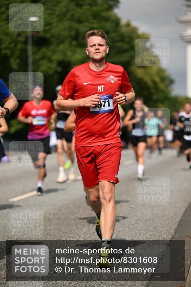 29.06.2025 - hella hamburg halbmarathon Dr. Thomas Lammeyer http://msf.ph/oto/8301608 29.06.2025 10:16:24 Kennedybrücke 1249, 1610, 1785, 1850, 1851, 2963, 2964, 3182, 3248, 3262, 3363, 4453, 5150, 5166, 5176, 6822, 6871, 7014, 7907, 8206, 8207, 8917, 8971, 9428, 10067, 10402, 10685, 11025 meine-sportfotos.de