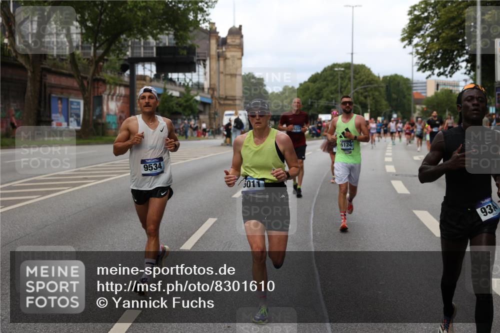 29.06.2025 - hella hamburg halbmarathon Yannick Fuchs http://msf.ph/oto/8301610 29.06.2025 10:37:33 20KM 1353, 1675, 1735, 2653, 4229, 4318, 5011, 5124, 5477, 7026, 7508, 7635, 9364, 9371, 9534, 10099, 10237, 10251, 11177, 12153, 12723, 12776, 13398, 13746, 13807, 14201, 14210, 14226, 14484, 14560, 14849, 15255, 15328, 15706, 15851, 15921, 16314, 16338, 17733, 18004, 18274, 18304, 18449, 18659, 18987, 19009, 19038, 19229 meine-sportfotos.de