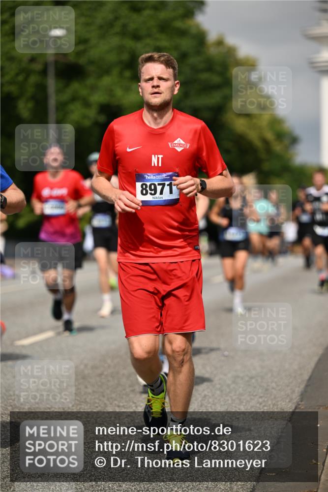 29.06.2025 - hella hamburg halbmarathon Dr. Thomas Lammeyer http://msf.ph/oto/8301623 29.06.2025 10:16:24 Kennedybrücke 1249, 1610, 1785, 1850, 1851, 2963, 2964, 3182, 3248, 3262, 3363, 4453, 5150, 5166, 5176, 6822, 6871, 7014, 7907, 8206, 8207, 8917, 8971, 9428, 10067, 10402, 10685, 11025 meine-sportfotos.de