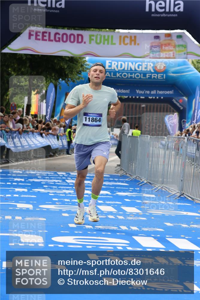 29.06.2025 - hella hamburg halbmarathon Strokosch-Dieckow http://msf.ph/oto/8301646 29.06.2025 10:16:35 Ziel 3944, 11864 meine-sportfotos.de