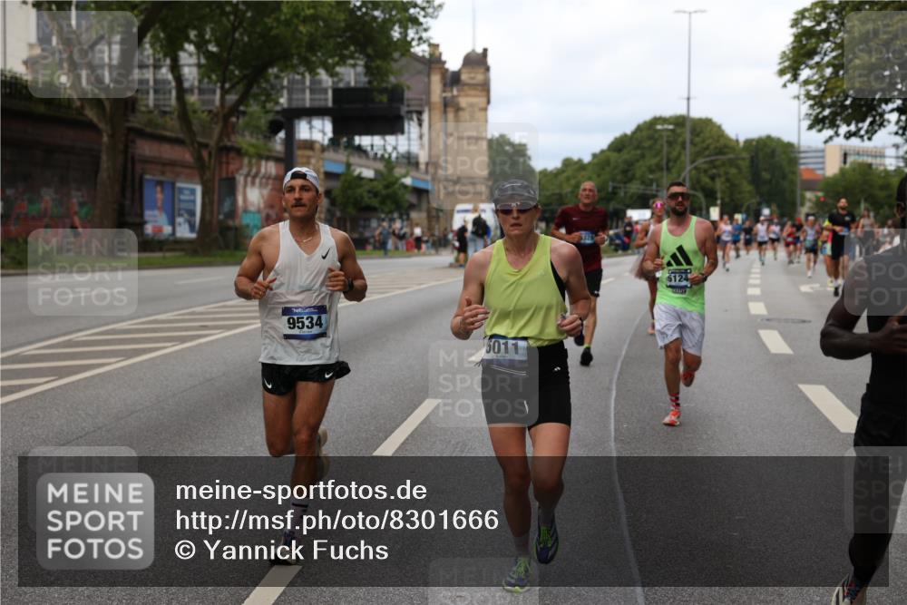 29.06.2025 - hella hamburg halbmarathon Yannick Fuchs http://msf.ph/oto/8301666 29.06.2025 10:37:33 20KM 1353, 1675, 1735, 2653, 4229, 4318, 5011, 5124, 5477, 7026, 7508, 7635, 9364, 9371, 9534, 10099, 10237, 10251, 11177, 12153, 12723, 12776, 13398, 13746, 13807, 14201, 14210, 14226, 14484, 14560, 14849, 15255, 15328, 15706, 15851, 15921, 16314, 16338, 17733, 18004, 18274, 18304, 18449, 18659, 18987, 19009, 19038, 19229 meine-sportfotos.de
