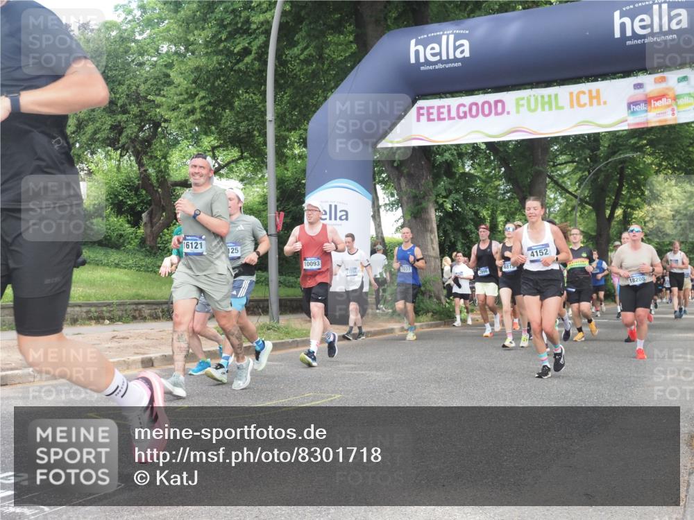29.06.2025 - hella hamburg halbmarathon KatJ http://msf.ph/oto/8301718 29.06.2025 10:43:24 Zwischen KM18-KM19 1972, 2741, 2982, 2996, 3042, 4152, 4594, 4813, 5418, 7037, 8255, 8393 meine-sportfotos.de