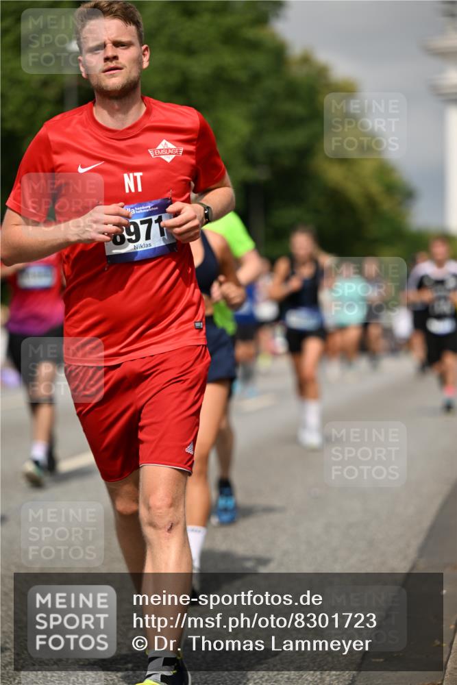 29.06.2025 - hella hamburg halbmarathon Dr. Thomas Lammeyer http://msf.ph/oto/8301723 29.06.2025 10:16:25 Kennedybrücke 1249, 1610, 1785, 1850, 1851, 2963, 2964, 3182, 3248, 3262, 3363, 4453, 5150, 5166, 5176, 6822, 6871, 7014, 7907, 8206, 8207, 8917, 8971, 9428, 10067, 10402, 10685, 11025 meine-sportfotos.de