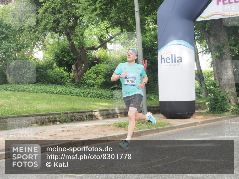 29.06.2025 - hella hamburg halbmarathon KatJ http://msf.ph/oto/8301778 29.06.2025 10:14:06 Zwischen KM18-KM19 7963 meine-sportfotos.de