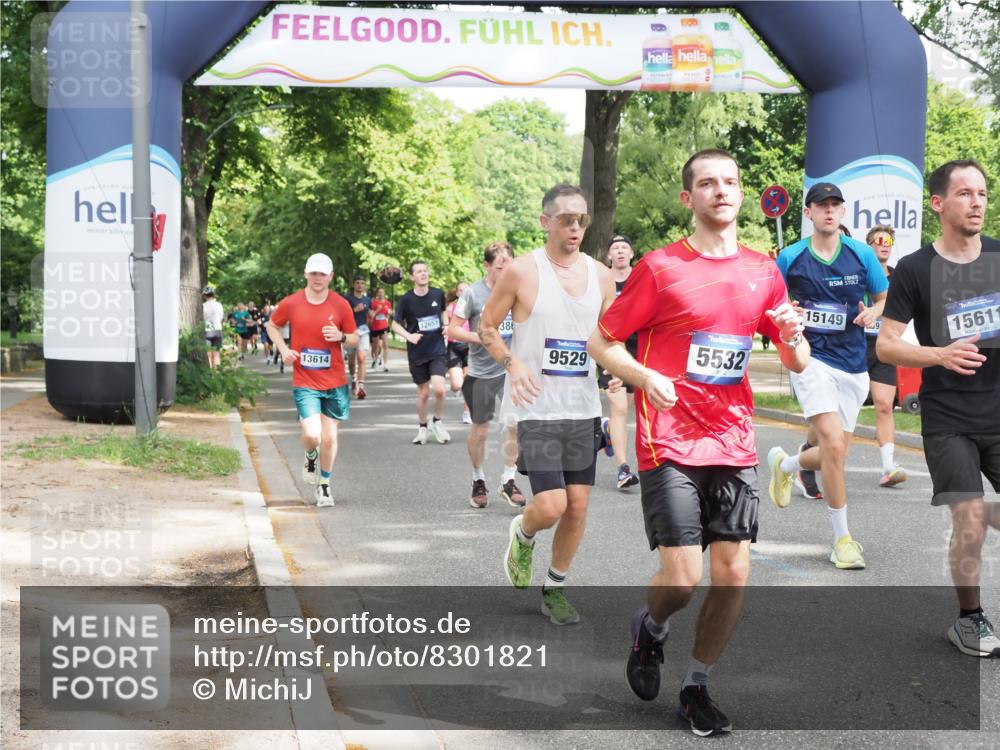29.06.2025 - hella hamburg halbmarathon MichiJ http://msf.ph/oto/8301821 29.06.2025 10:34:46 Zwischen KM18-KM19 1604, 3087, 5459, 5532, 5889, 6421, 6691, 6978, 8142, 8482, 8981, 9386, 9529, 9786, 11185, 11858, 12651, 12891, 13698, 13728, 14045, 14415, 15149, 15157, 15451, 15611, 15684, 15741, 15825, 15973, 17461, 17669, 17718, 19209 meine-sportfotos.de