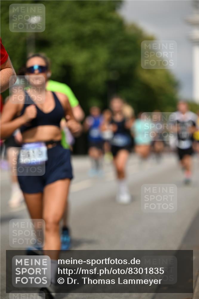 29.06.2025 - hella hamburg halbmarathon Dr. Thomas Lammeyer http://msf.ph/oto/8301835 29.06.2025 10:16:25 Kennedybrücke 1249, 1610, 1785, 1850, 1851, 2963, 2964, 3182, 3248, 3262, 3363, 4453, 5150, 5166, 5176, 6822, 6871, 7014, 7907, 8206, 8207, 8917, 8971, 9428, 10067, 10402, 10685, 11025 meine-sportfotos.de