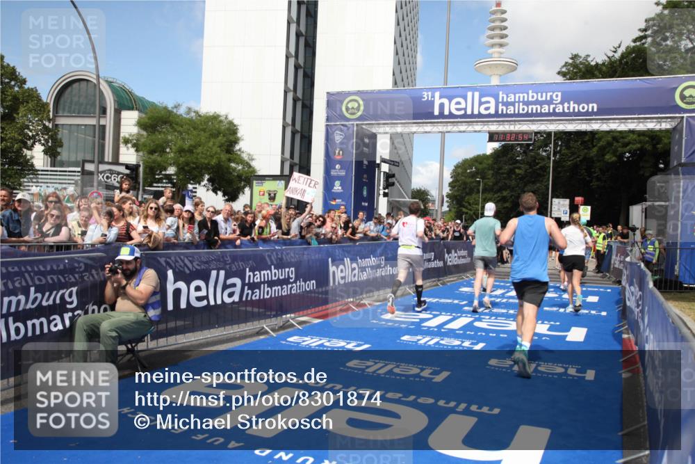 29.06.2025 - hella hamburg halbmarathon Michael Strokosch http://msf.ph/oto/8301874 29.06.2025 11:32:52 Ziel 3786, 6078, 6156, 6843, 8355, 10421, 11198, 11338, 12835, 13149, 13227, 13339, 13604, 13623, 15482, 16778, 18314 meine-sportfotos.de