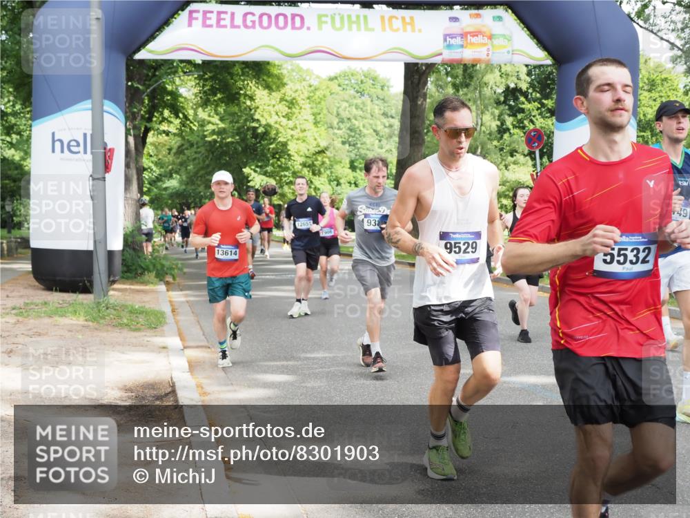 29.06.2025 - hella hamburg halbmarathon MichiJ http://msf.ph/oto/8301903 29.06.2025 10:34:47 Zwischen KM18-KM19 1604, 3087, 5459, 5532, 5889, 6421, 6691, 6978, 7908, 8142, 8482, 8981, 9386, 9529, 9786, 11185, 11858, 12651, 13614, 13698, 13728, 14045, 14415, 15149, 15157, 15451, 15611, 15684, 15741, 15973, 17461, 17669, 17718, 19209 meine-sportfotos.de