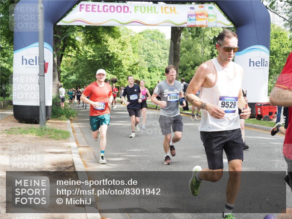 29.06.2025 - hella hamburg halbmarathon MichiJ http://msf.ph/oto/8301942 29.06.2025 10:34:47 Zwischen KM18-KM19 1604, 3087, 5459, 5532, 5889, 6421, 6691, 6978, 7908, 8142, 8482, 8981, 9386, 9529, 9786, 11185, 11858, 12651, 13614, 13698, 13728, 14045, 14415, 15149, 15157, 15451, 15611, 15684, 15741, 15973, 17461, 17669, 17718, 19209 meine-sportfotos.de