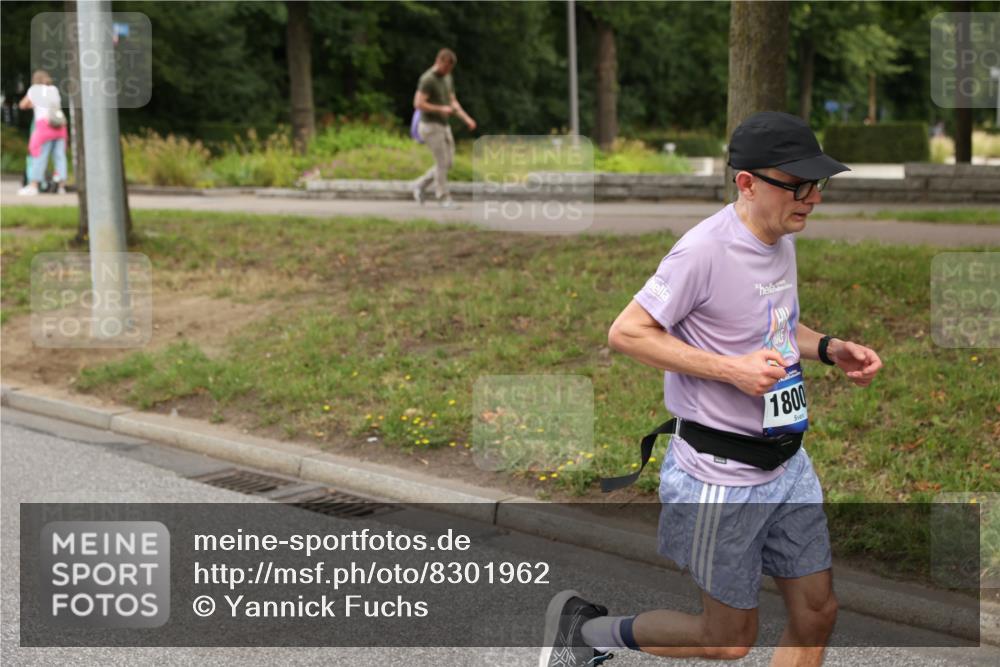 29.06.2025 - hella hamburg halbmarathon Yannick Fuchs http://msf.ph/oto/8301962 29.06.2025 10:37:35 20KM 1675, 1735, 2653, 3697, 4080, 4229, 4318, 5011, 5124, 5477, 7026, 7508, 7635, 9364, 9534, 10099, 10237, 10251, 11177, 12153, 12723, 12776, 13398, 13746, 13807, 14201, 14210, 14226, 14484, 14849, 15255, 15328, 15706, 15851, 15921, 16314, 16338, 18004, 18274, 18304, 18449, 18987, 19009, 19038, 19051, 19229 meine-sportfotos.de