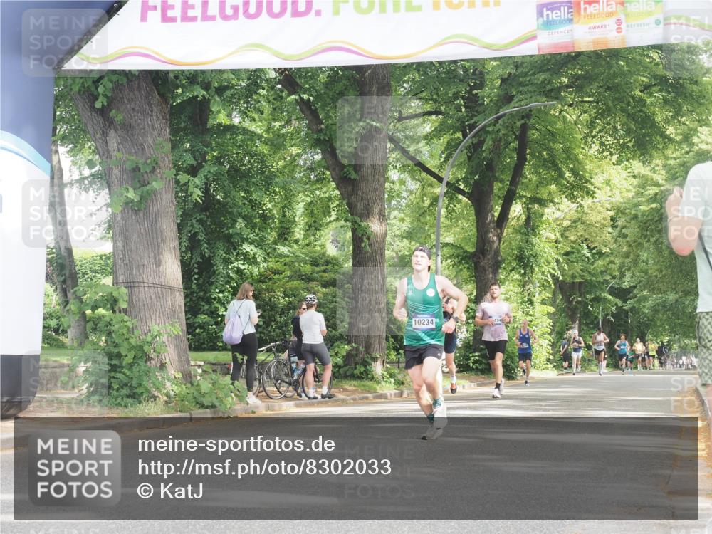 29.06.2025 - hella hamburg halbmarathon KatJ http://msf.ph/oto/8302033 29.06.2025 10:14:09 Zwischen KM18-KM19  meine-sportfotos.de