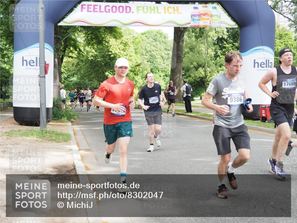 29.06.2025 - hella hamburg halbmarathon MichiJ http://msf.ph/oto/8302047 29.06.2025 10:34:48 Zwischen KM18-KM19 1604, 3087, 5459, 5532, 6421, 6691, 6978, 7599, 7908, 8482, 8981, 9386, 9529, 9786, 11185, 12651, 13614, 13698, 13728, 14045, 14415, 15149, 15451, 15611, 15684, 15741, 15973, 17669, 17718, 19209 meine-sportfotos.de