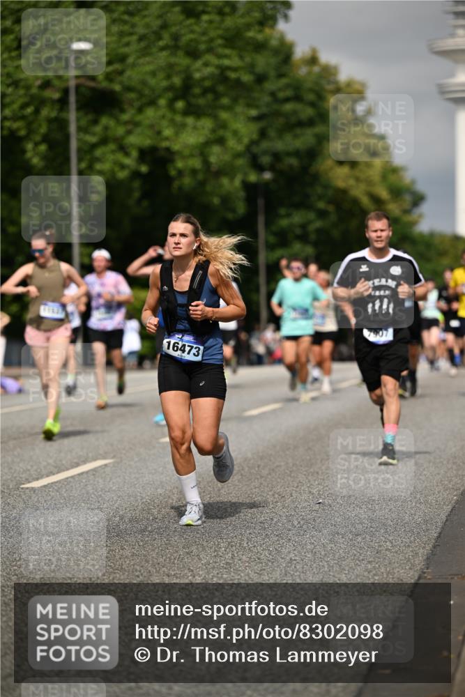 29.06.2025 - hella hamburg halbmarathon Dr. Thomas Lammeyer http://msf.ph/oto/8302098 29.06.2025 10:16:27 Kennedybrücke 1249, 1610, 1785, 1850, 1851, 2963, 2964, 3182, 3248, 3262, 3363, 4453, 5150, 5166, 5176, 6822, 6871, 7014, 7907, 8917, 8971, 9428, 9705, 10067, 10402, 10409, 10685, 11025 meine-sportfotos.de