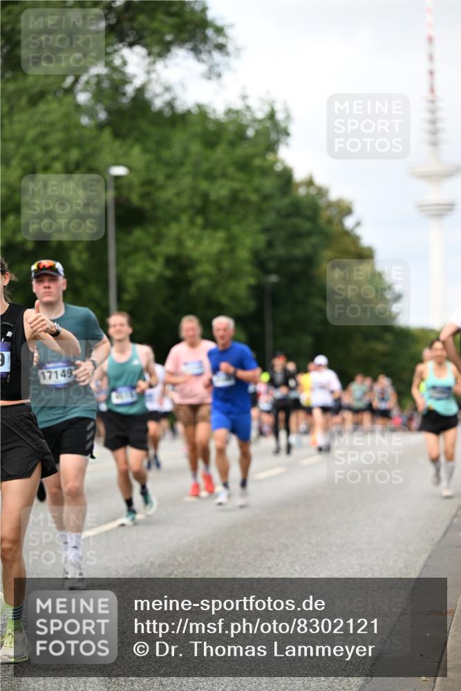 29.06.2025 - hella hamburg halbmarathon Dr. Thomas Lammeyer http://msf.ph/oto/8302121 29.06.2025 10:38:02 Kennedybrücke 1189, 1275, 1764, 1896, 2038, 2526, 2776, 2933, 3264, 3340, 3345, 3848, 4361, 4433, 4445, 4449, 4807, 4824, 4826, 5075, 5096, 5141, 5557, 5561, 5566, 5569, 5584, 5821, 5822, 5887, 6364, 6515, 6516, 6956, 7027, 7565, 7633, 7653, 7982, 8157, 8277, 8349, 8375, 8377, 8383, 8401, 8620, 9258, 9438, 9706, 9799, 9875, 9995, 10048, 10071, 10561, 10800, 11111, 11229, 11237, 11260 meine-sportfotos.de
